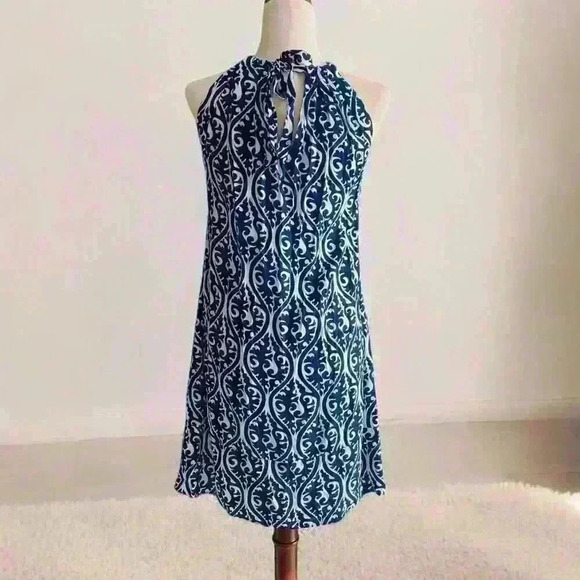 Escapada Halter Dress - Picture 2 of 5